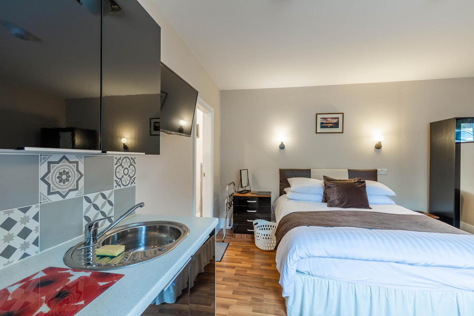 Windermere Studio Rooms - With Free Car Parking Onsite Εξωτερικό φωτογραφία