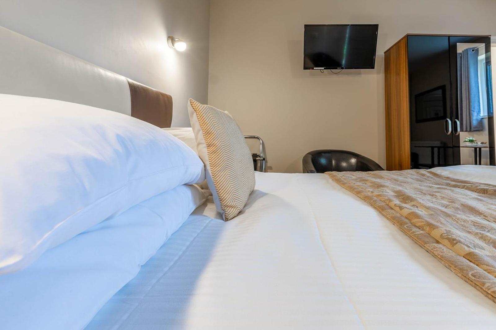 Windermere Studio Rooms - With Free Car Parking Onsite Εξωτερικό φωτογραφία
