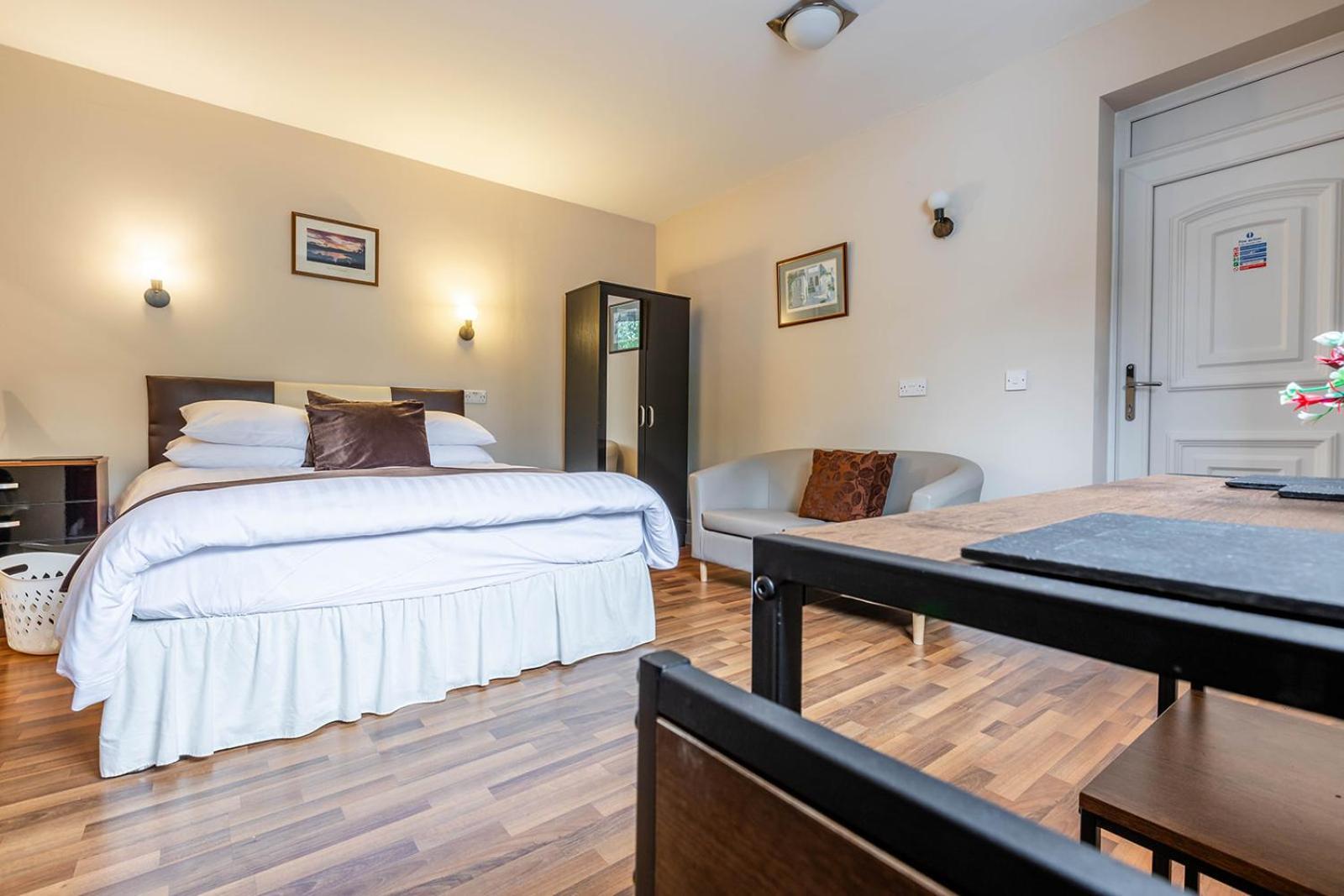 Windermere Studio Rooms - With Free Car Parking Onsite Εξωτερικό φωτογραφία