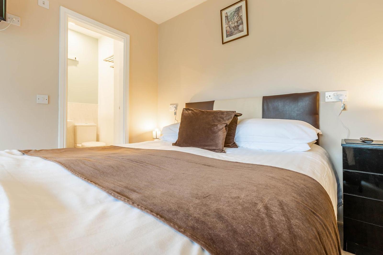 Windermere Studio Rooms - With Free Car Parking Onsite Εξωτερικό φωτογραφία