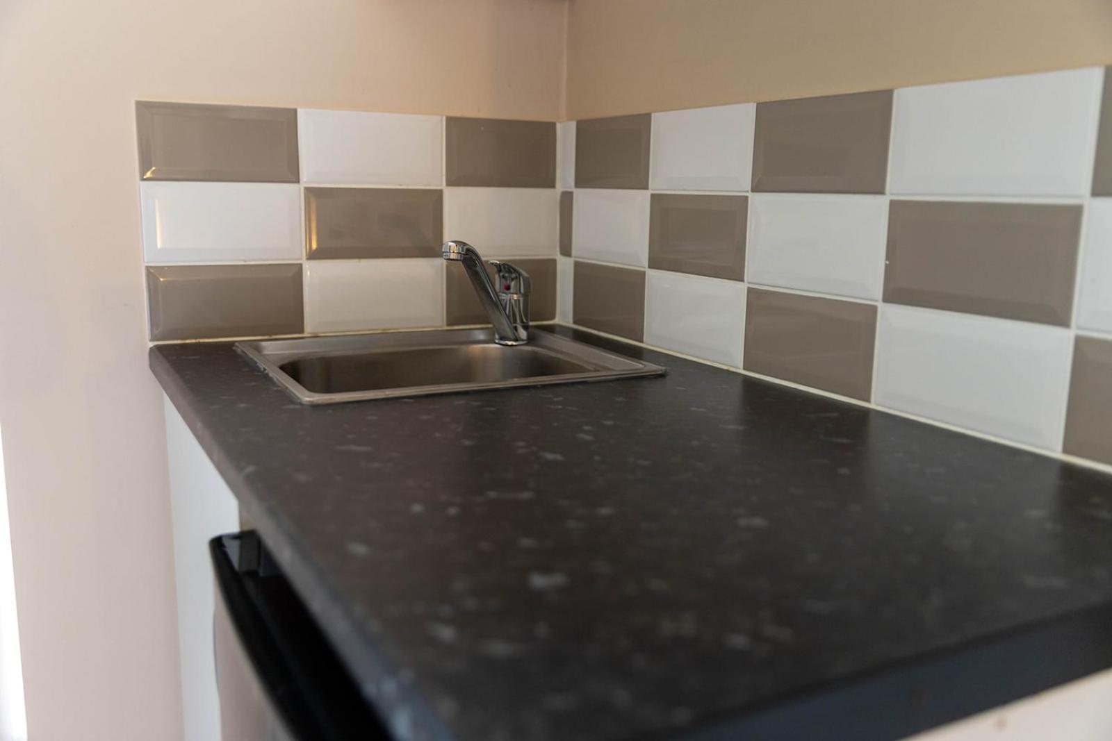 Windermere Studio Rooms - With Free Car Parking Onsite Εξωτερικό φωτογραφία