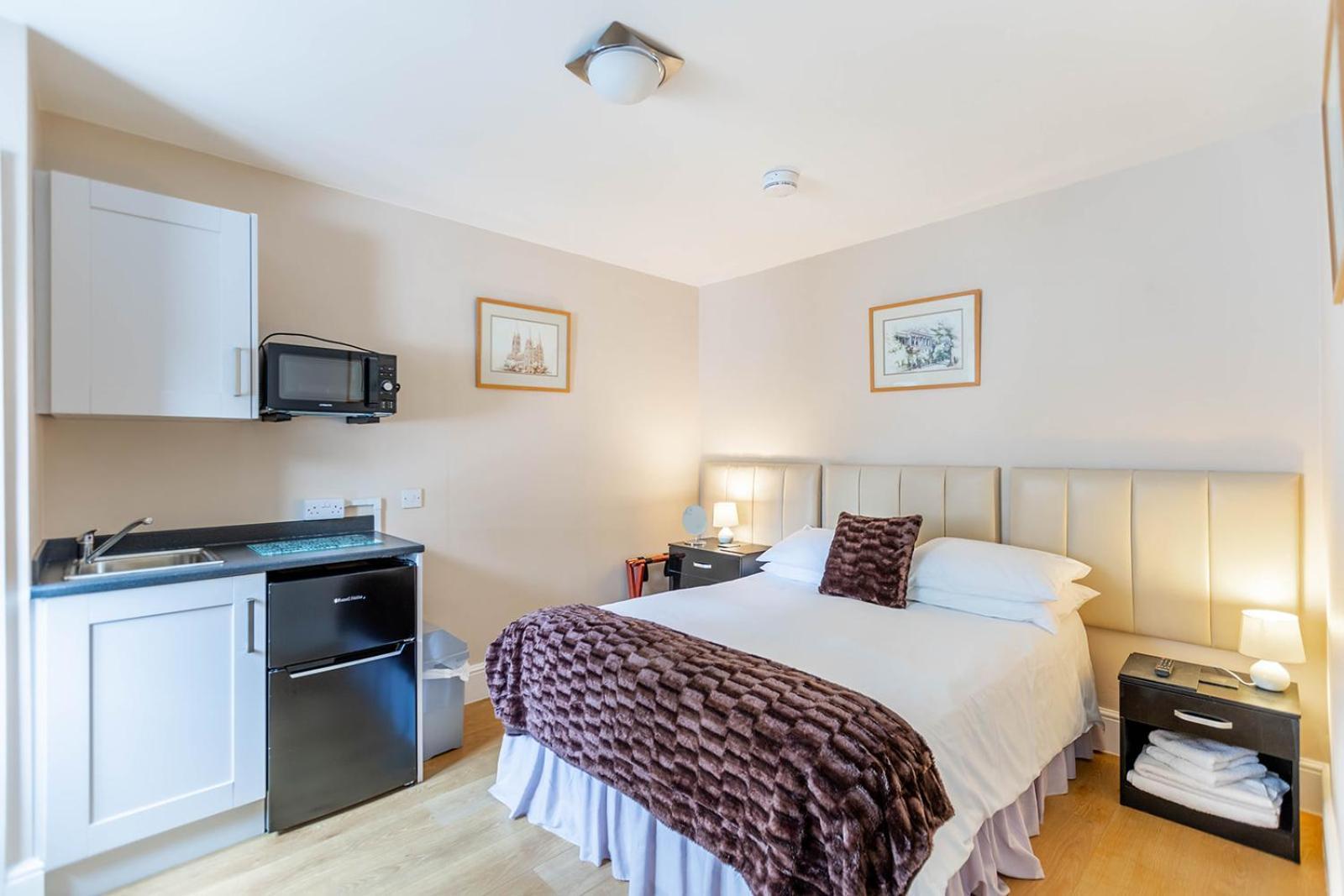 Windermere Studio Rooms - With Free Car Parking Onsite Εξωτερικό φωτογραφία