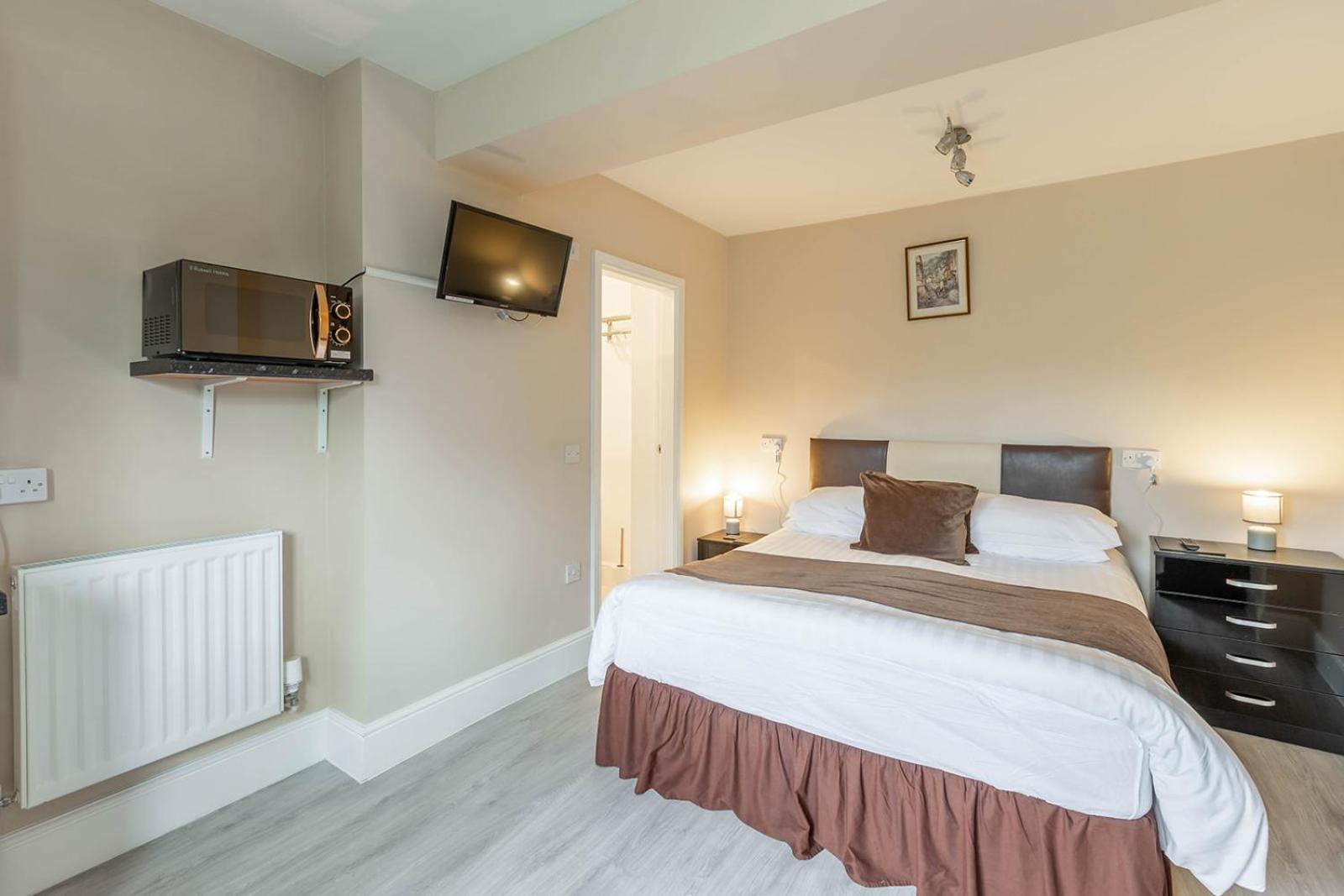Windermere Studio Rooms - With Free Car Parking Onsite Εξωτερικό φωτογραφία